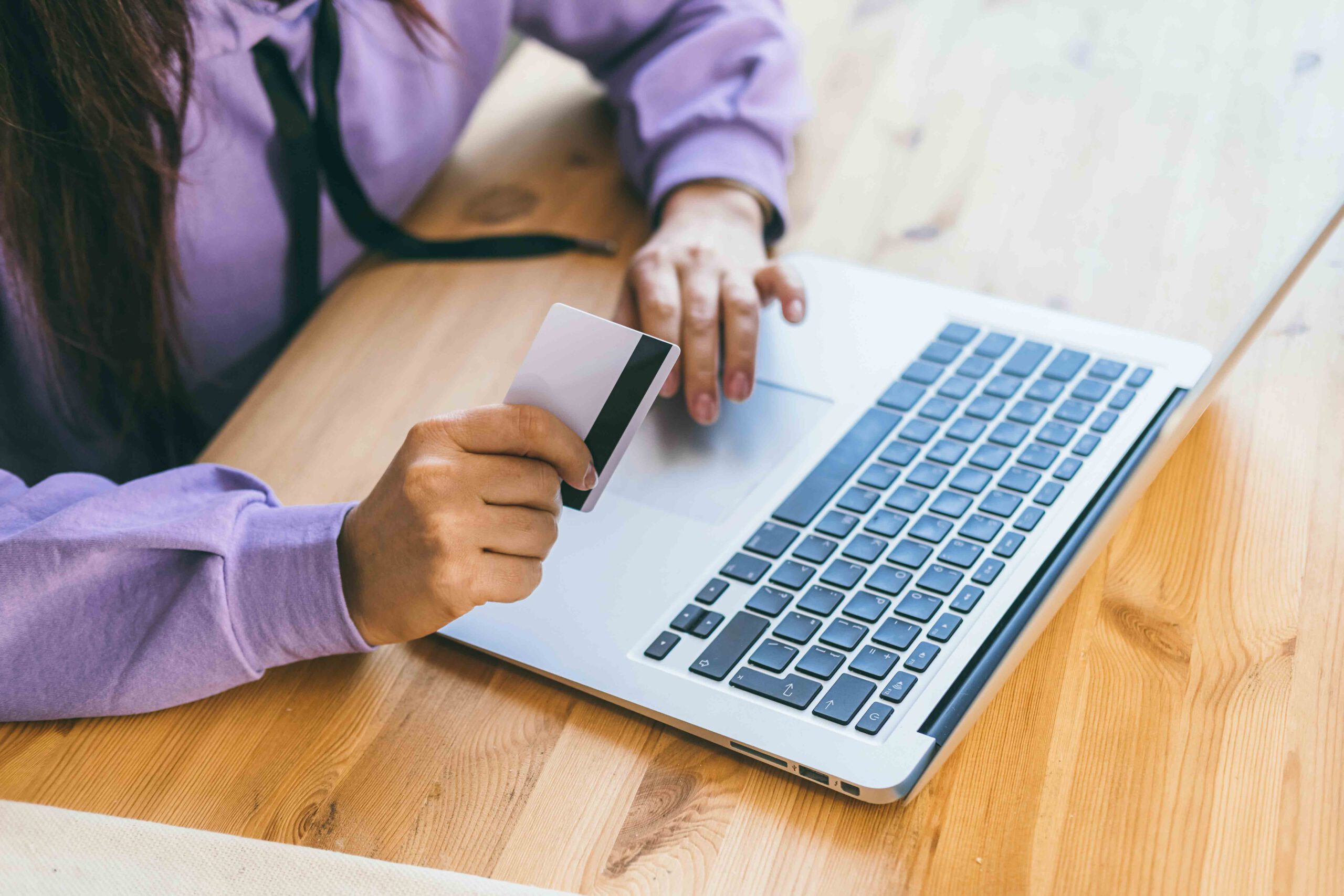 Cliënt rekent een behandeling online af
